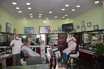 Peluquería Tomás: medio siglo cortando el pelo en Telde/TA.